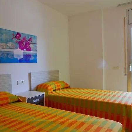 Rentalmar Paradise Families Only Con Parking Lägenhet *